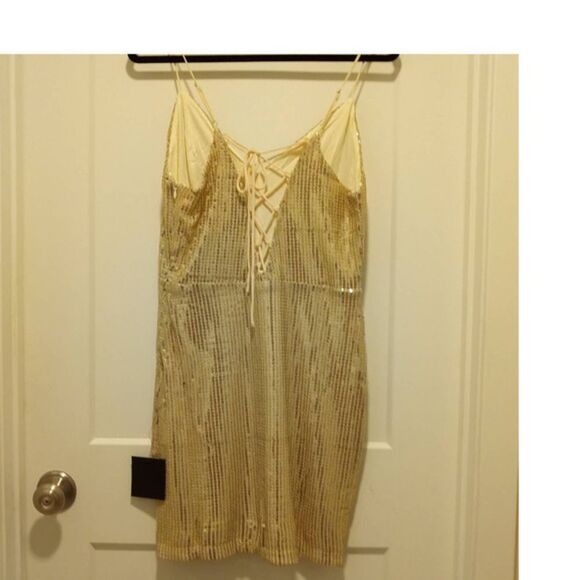 Lulus Women's All Over Sequin Lace-Up Bodycon  Silhouette Mini Dress‎ Large - Picture 5 of 6